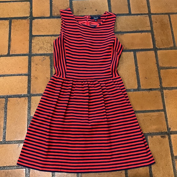 Madewell Red and blue striped fit and flare dress. Size XS - Picture 5 of 5